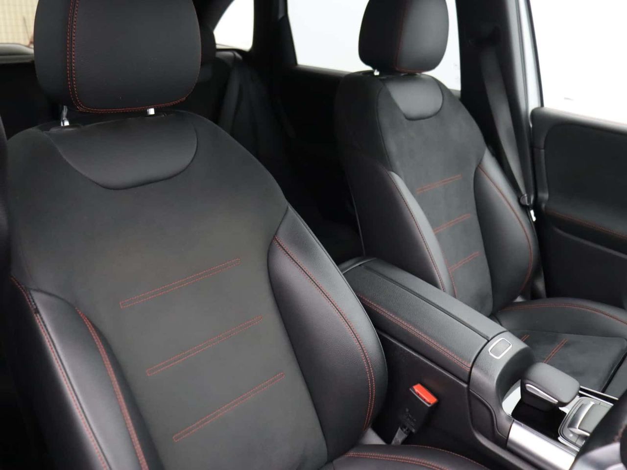 Mercedes-Benz B Class
