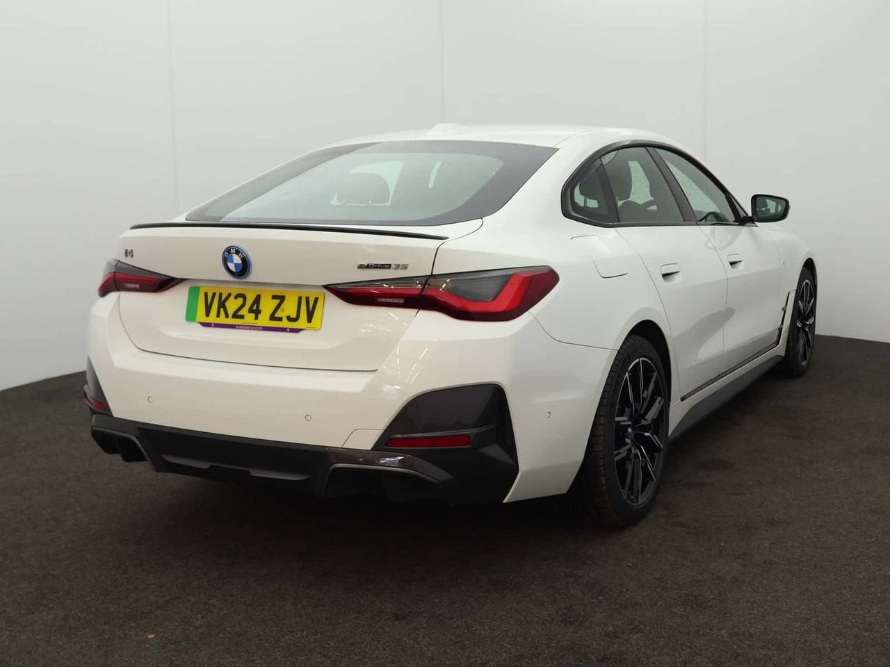 BMW i4