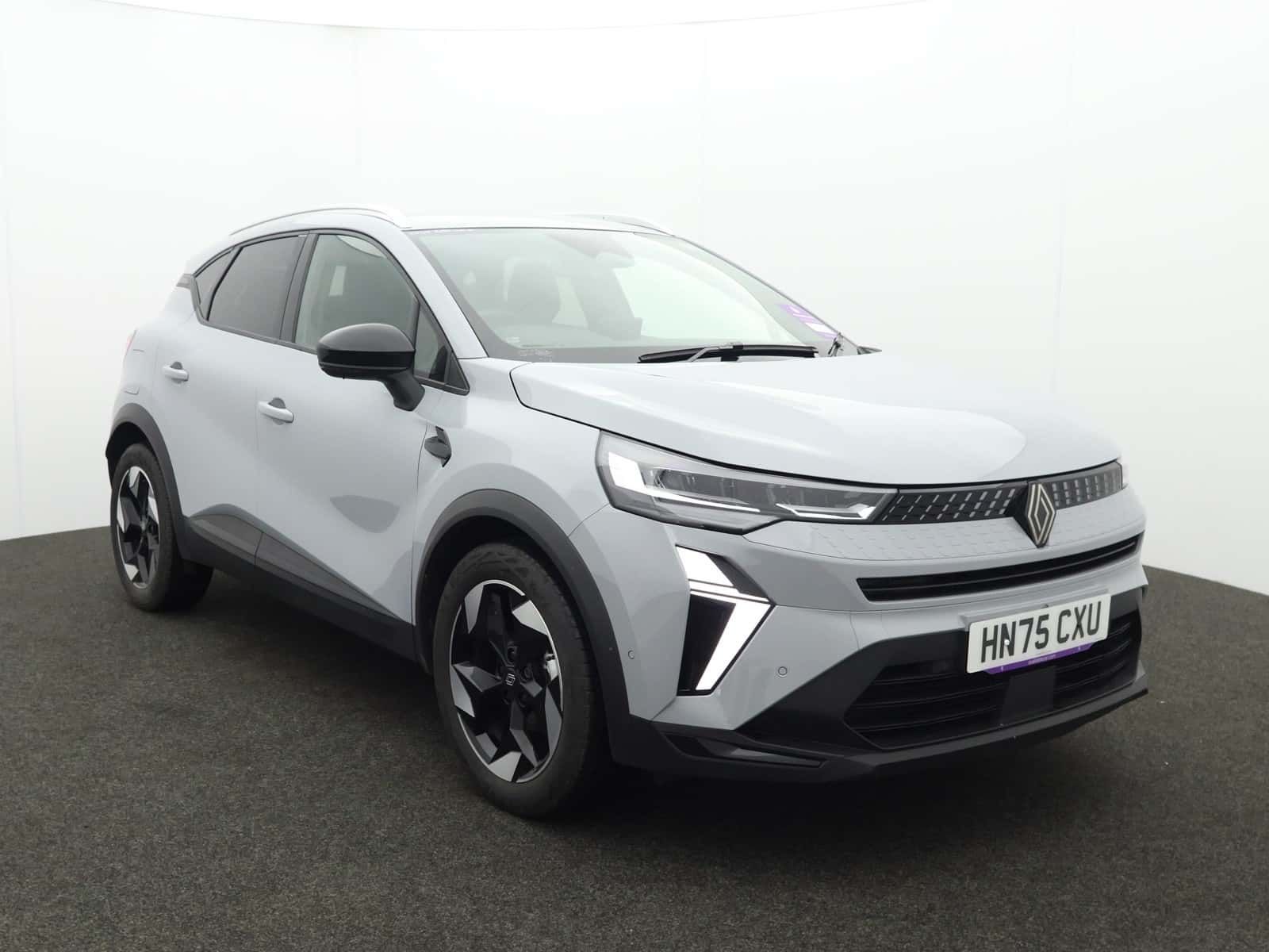Renault Captur listing photo