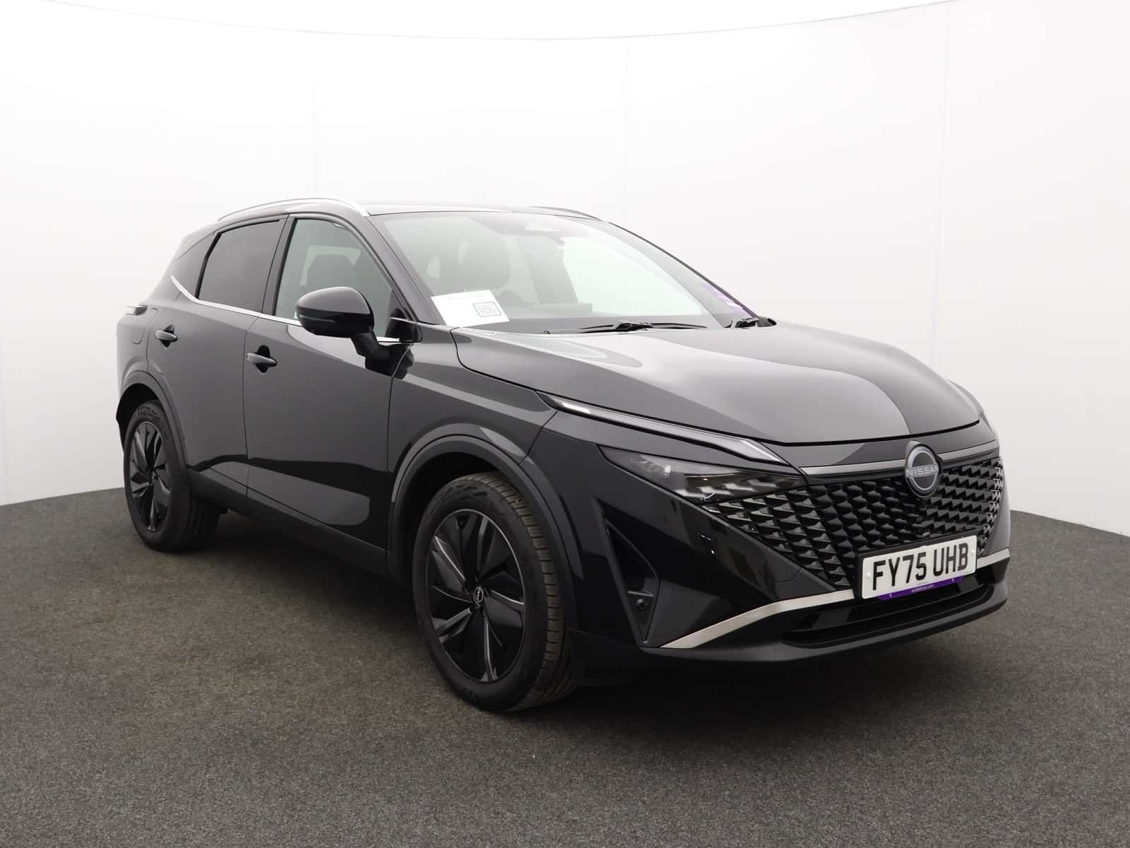 Nissan Qashqai listing photo