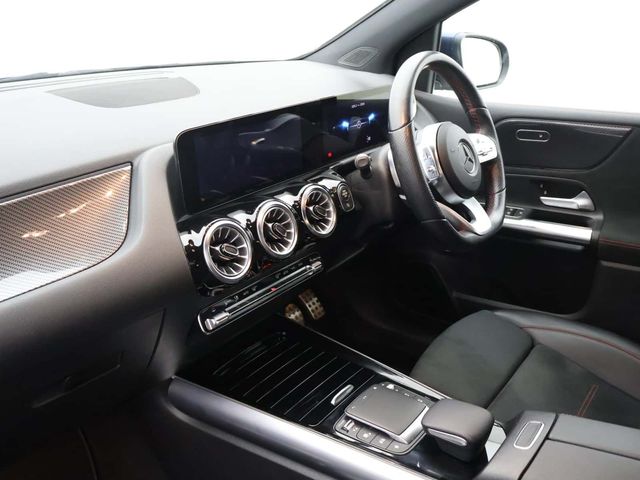Mercedes-Benz B Class