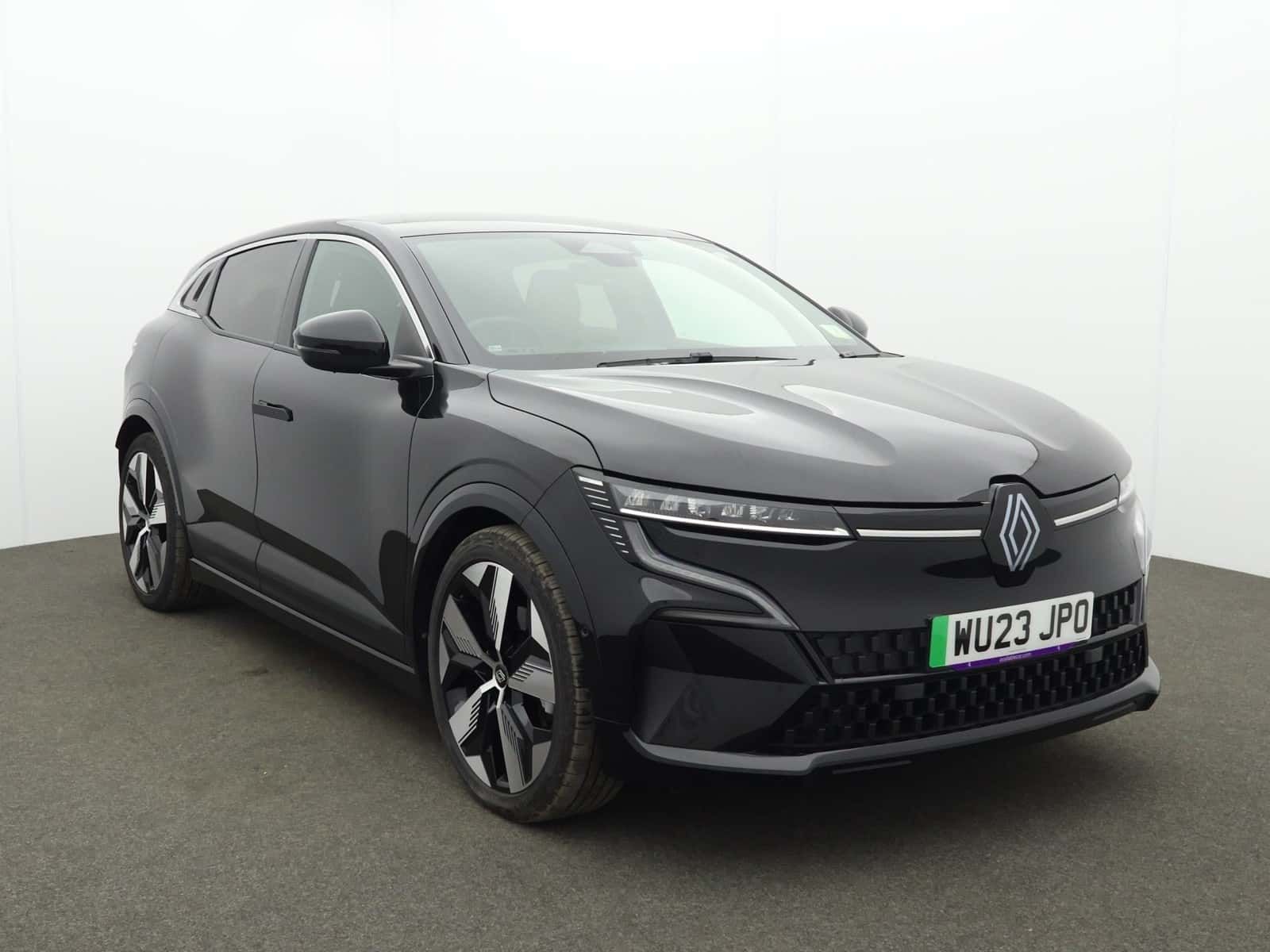 Renault Megane E-tech dealer public-web source image