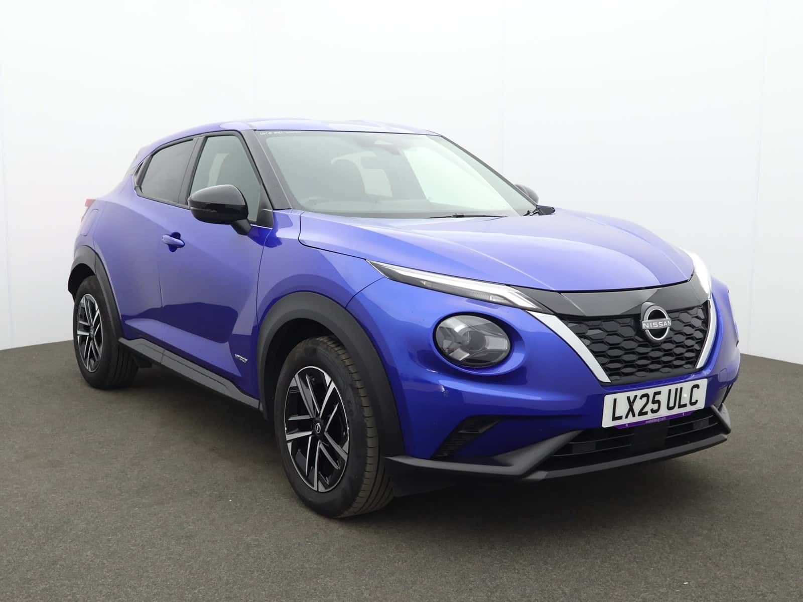 Nissan Juke listing photo