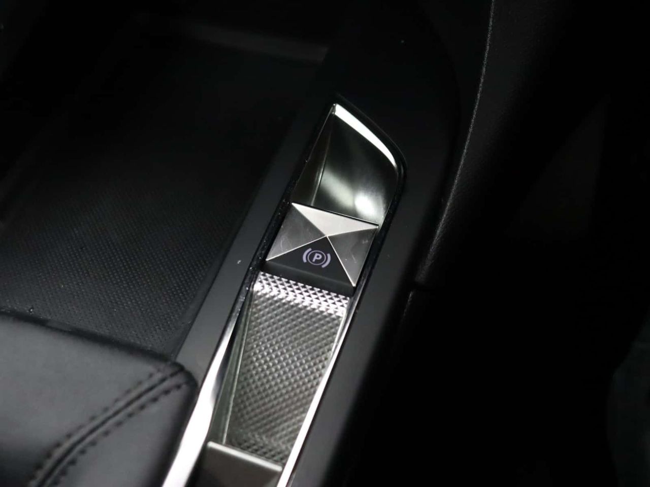 DS AUTOMOBILES DS 3 CROSSBACK