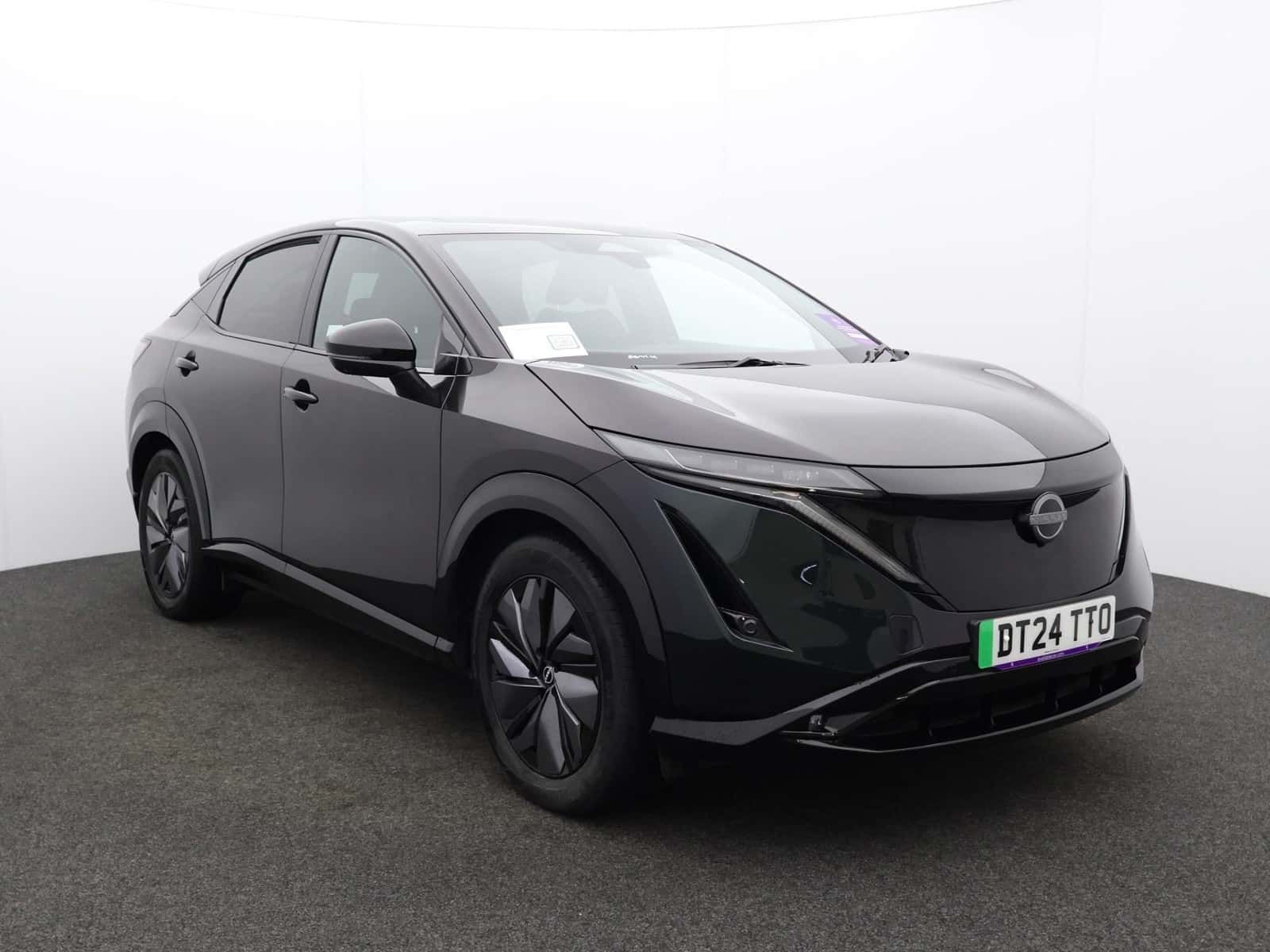 Nissan Ariya listing photo