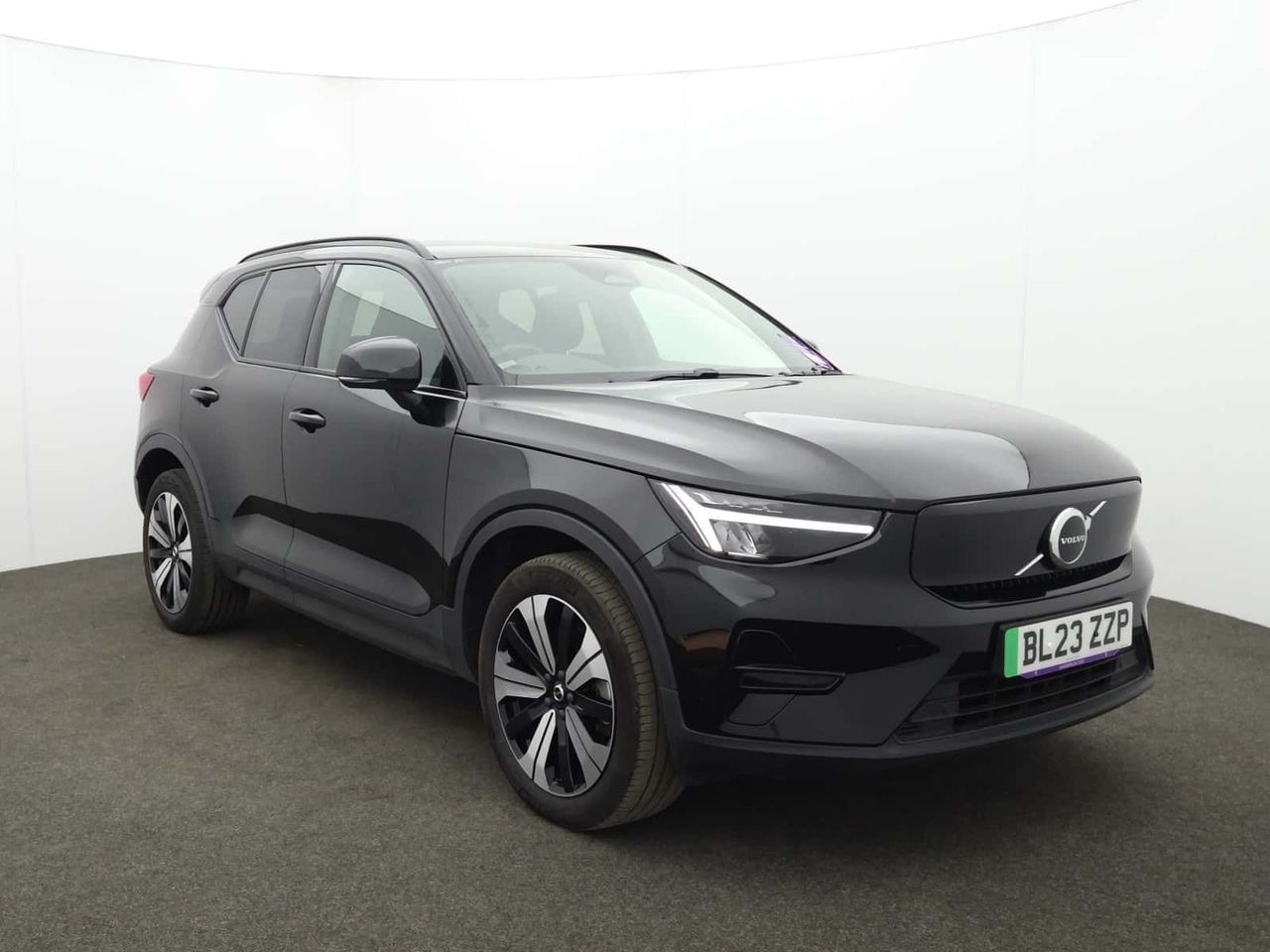 2023 Volvo XC40