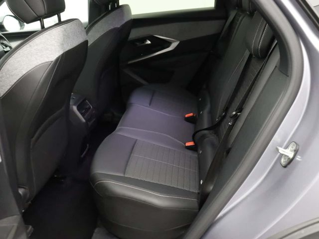 Peugeot E-3008