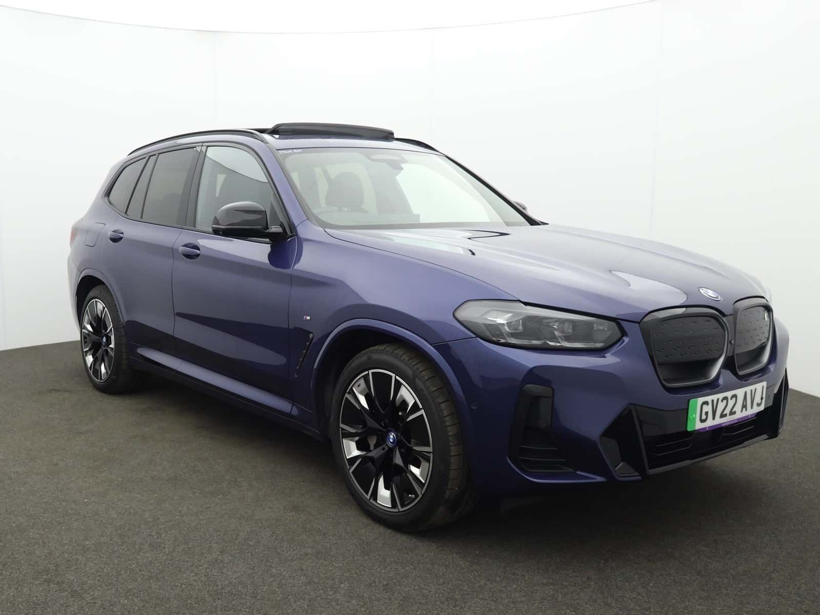 BMW iX3 listing photo