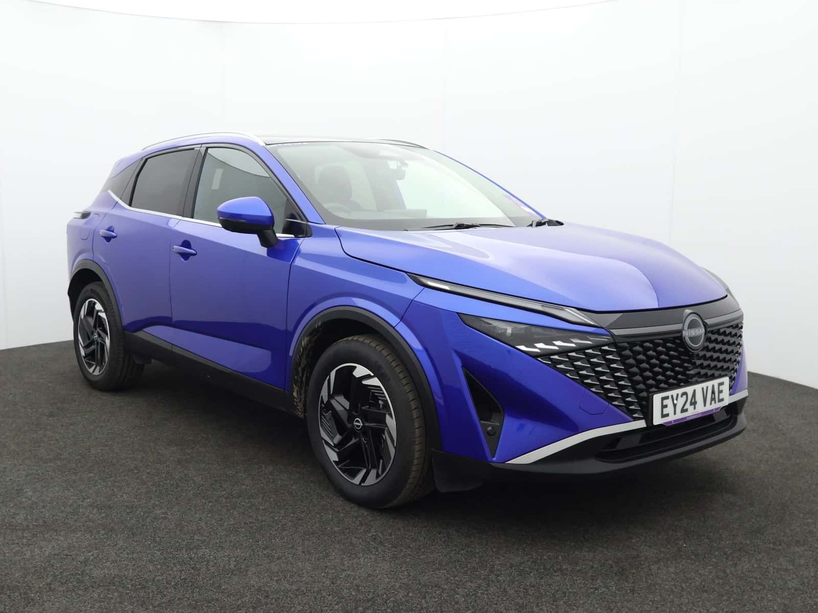 Nissan Qashqai listing photo