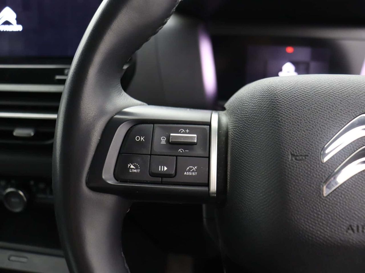 Citroen e-C4 X
