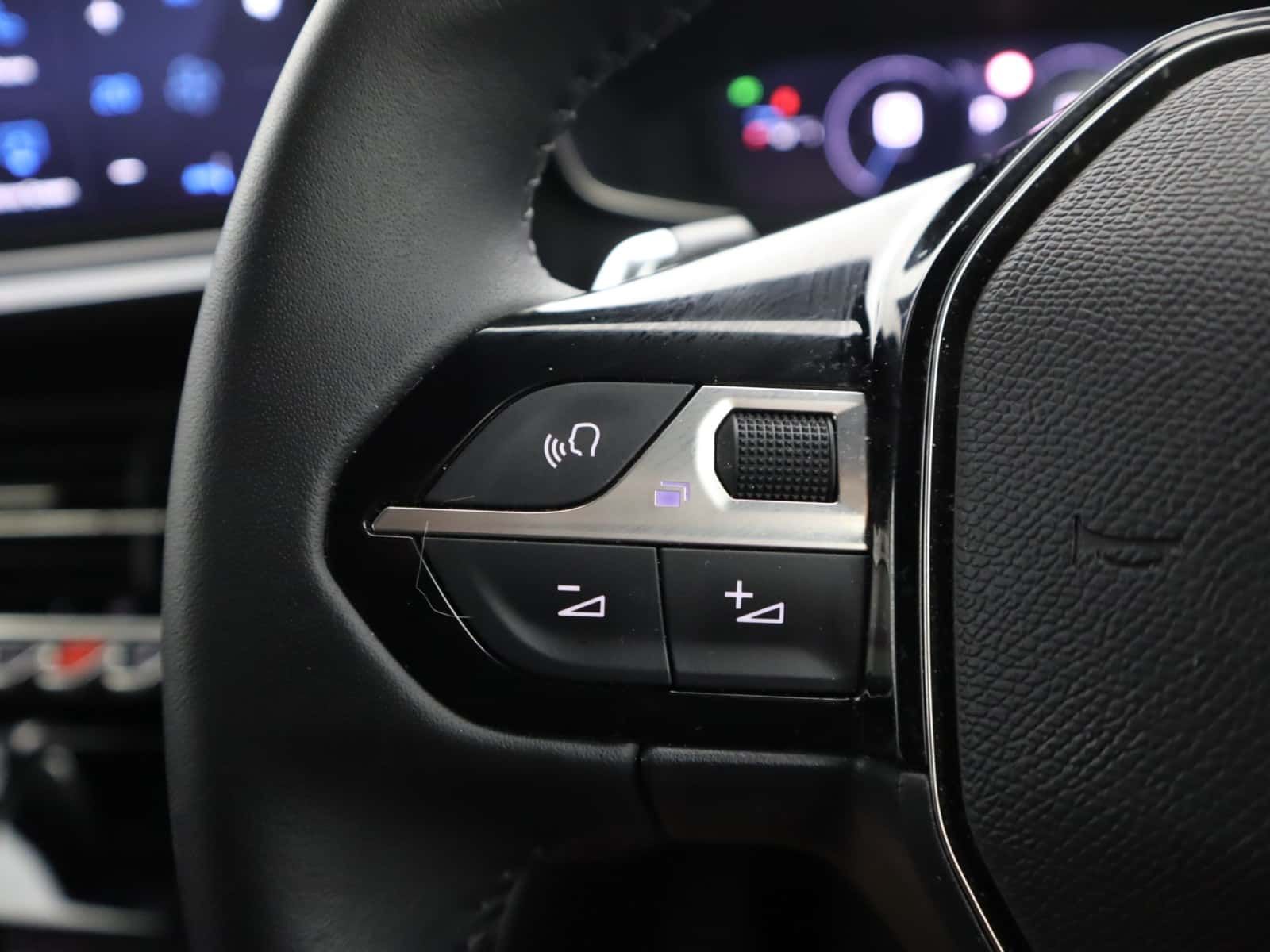 PEUGEOT 2008 PEUGEOT 2008 1.2 PURETECH 130 ALLURE 5DR EAT8 AUTOMATIC PETROL 20,701 01...