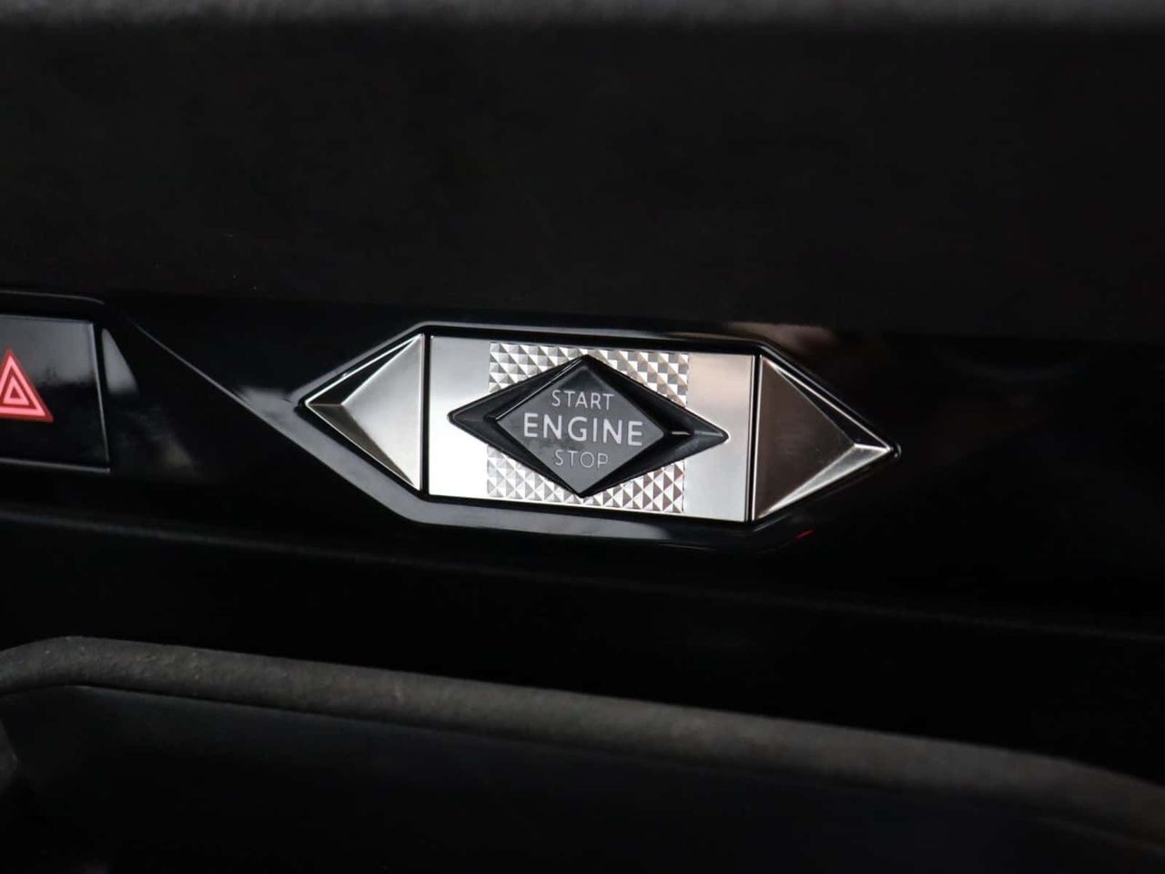 DS AUTOMOBILES DS 4