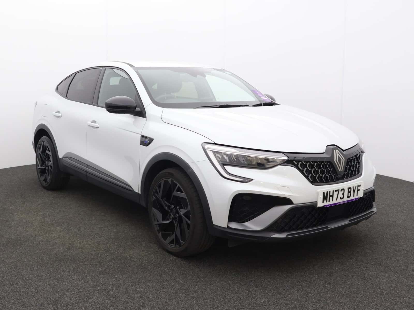 Renault Arkana listing photo