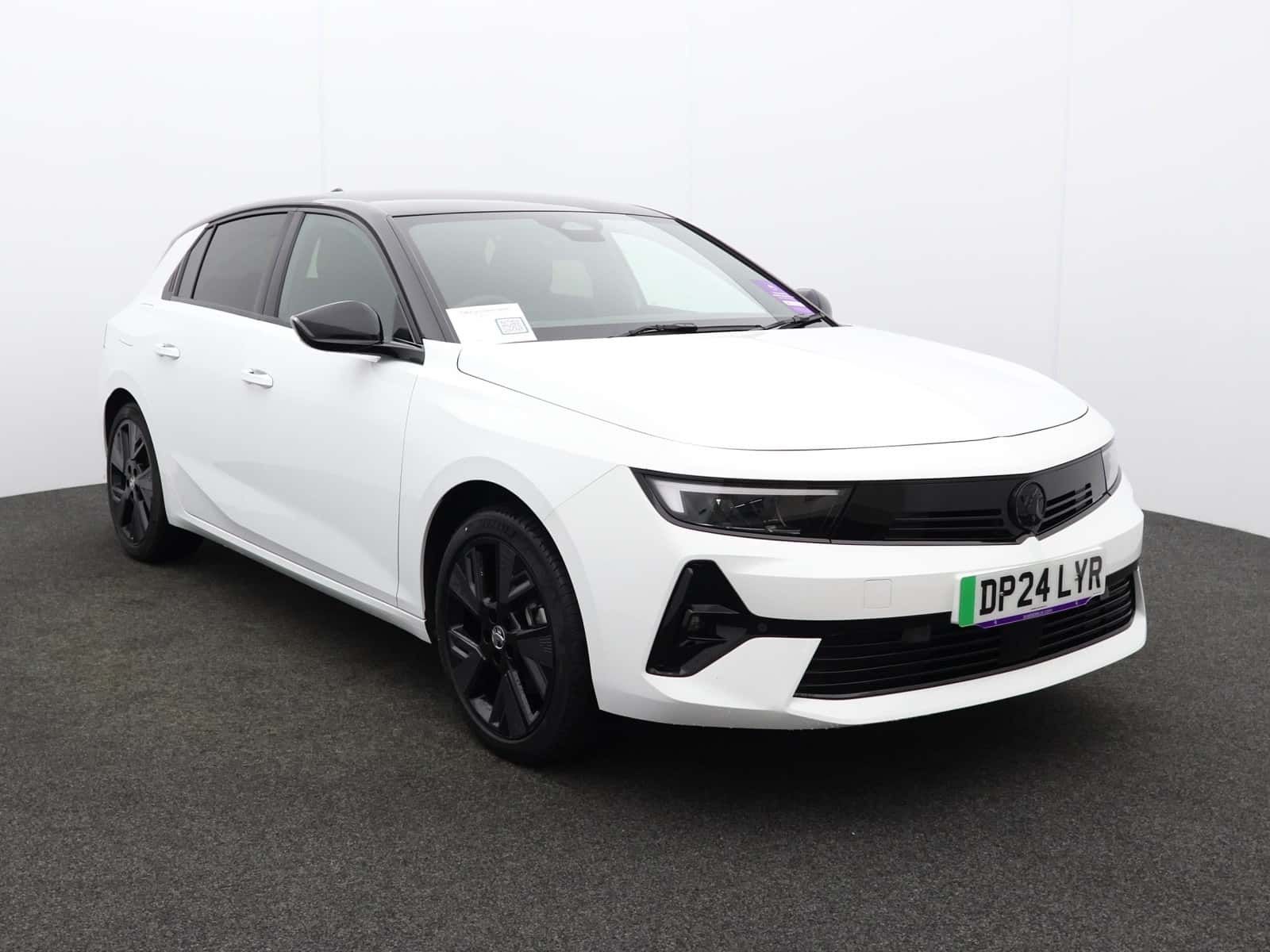 Vauxhall Astra Electric listing photo