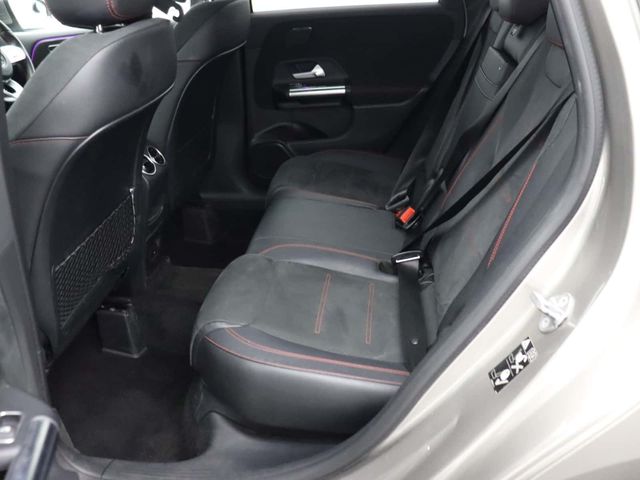 Mercedes-Benz B Class