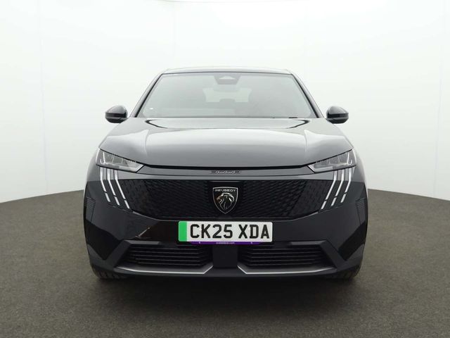Peugeot E-3008