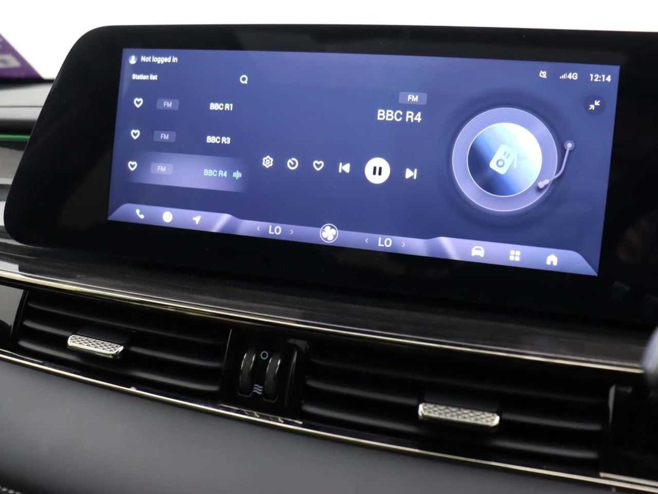 OMODA E5