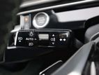 Peugeot E-5008 