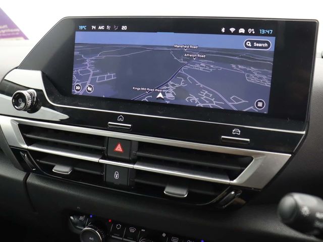 Citroen e-C4 X