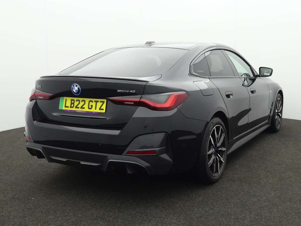 BMW i4