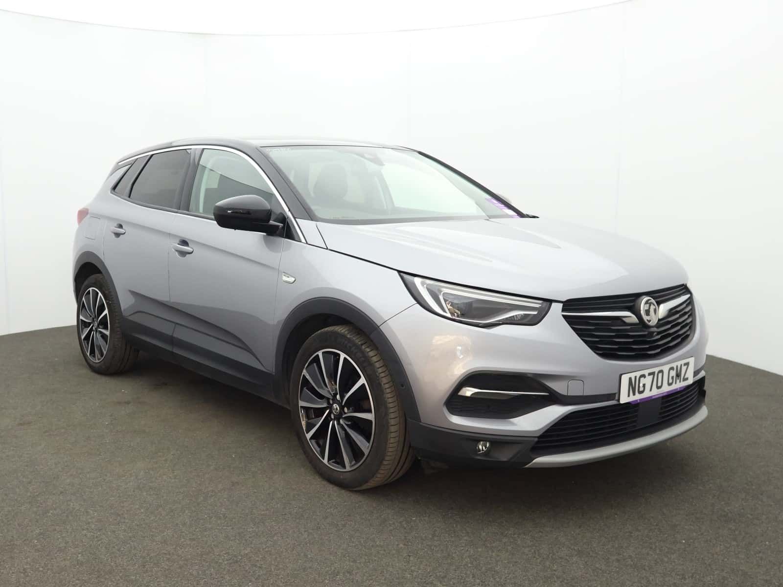 Vauxhall Grandland X listing photo
