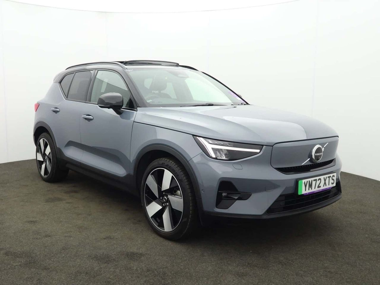 2023 Volvo XC40