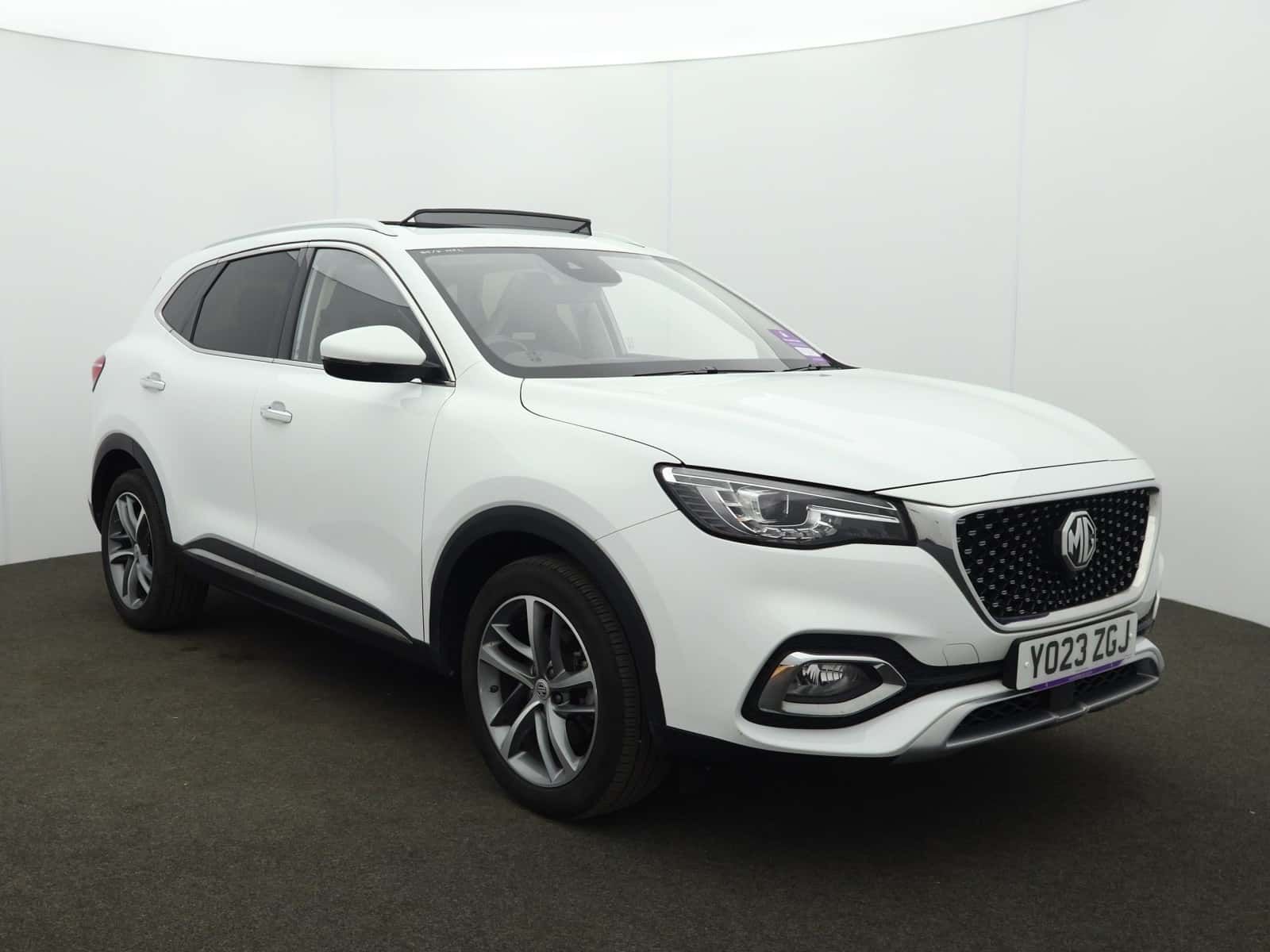 MG Mg Hs listing photo