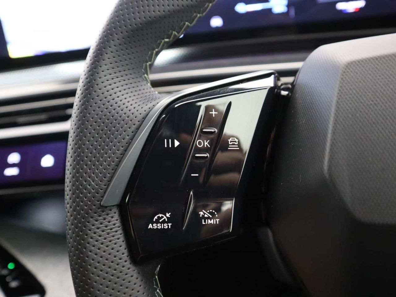 Peugeot E-3008 