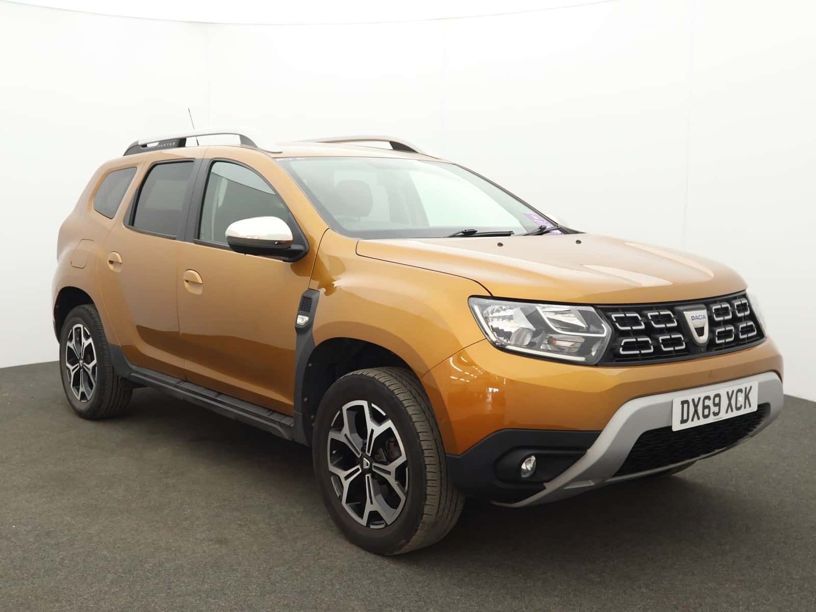 Dacia Duster listing photo