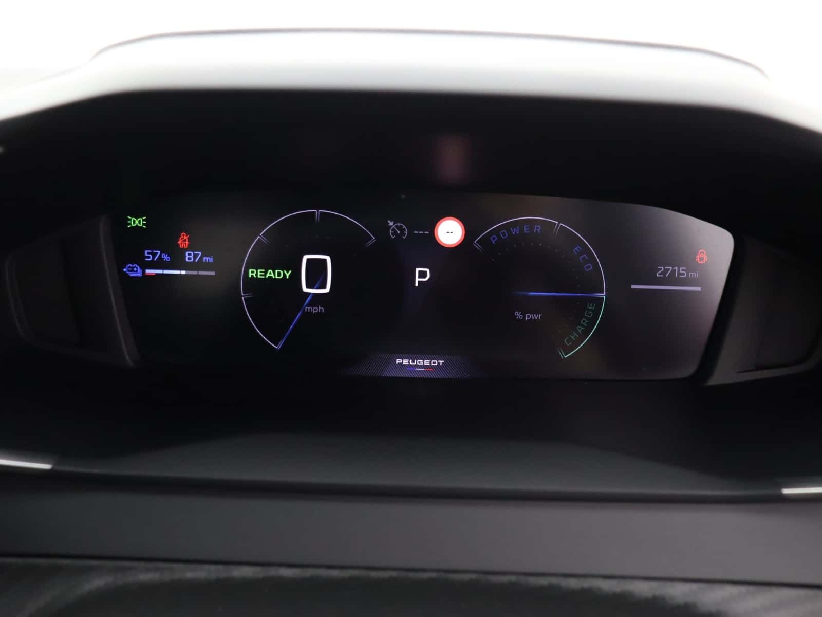 Peugeot E-2008