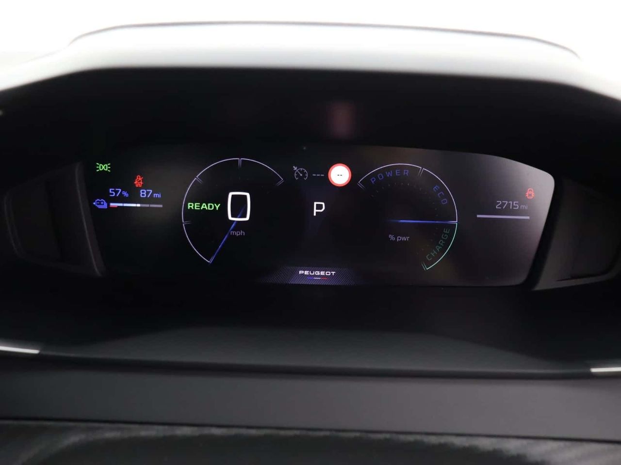 Peugeot E-2008 