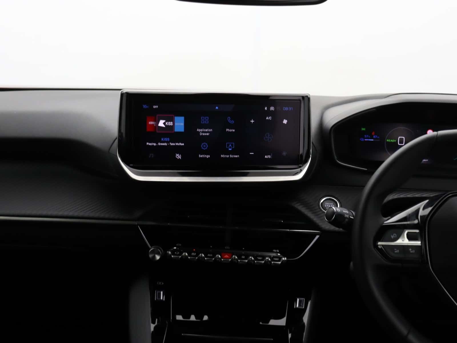 Peugeot E-2008