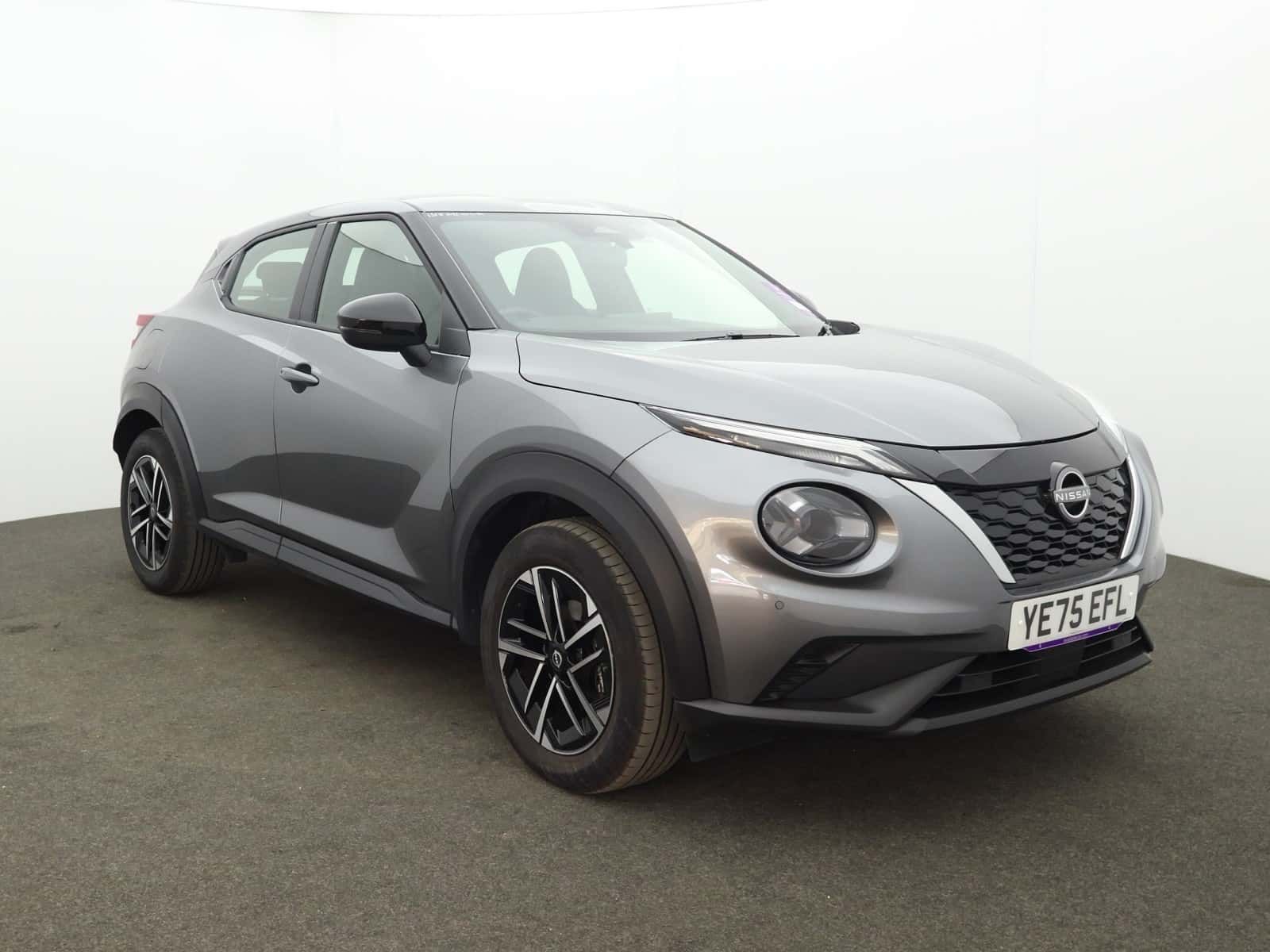 Nissan Juke listing photo