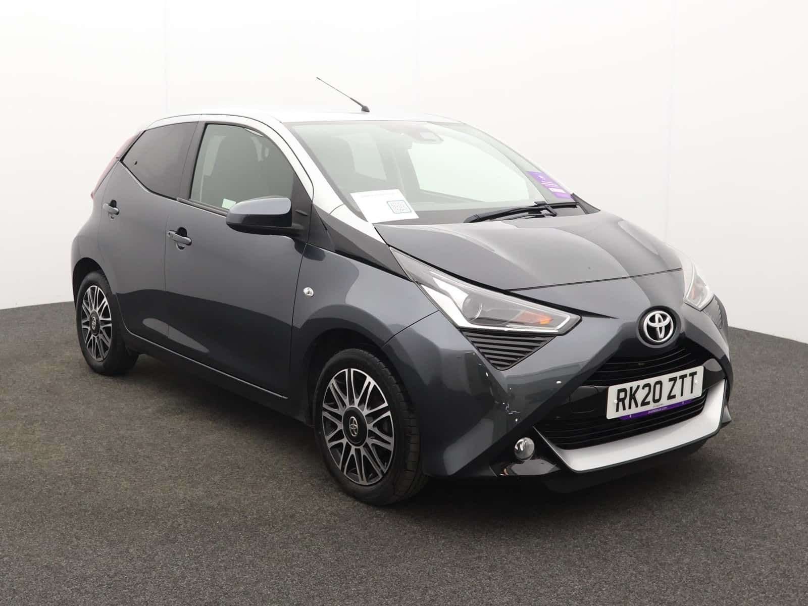 Toyota AYGO listing photo