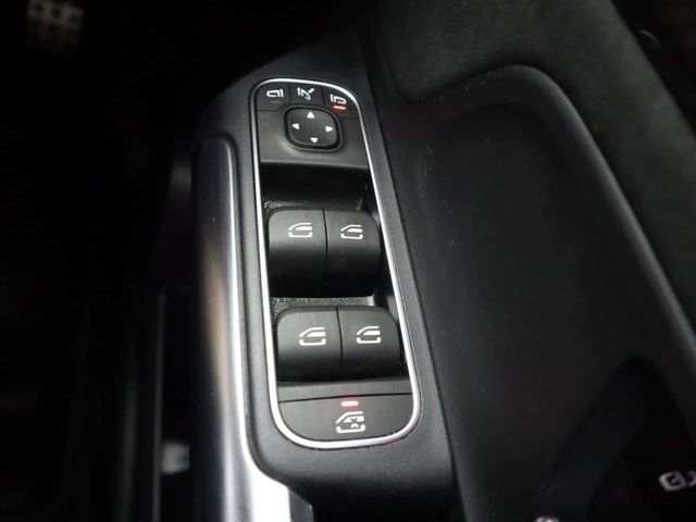 Mercedes-Benz B Class