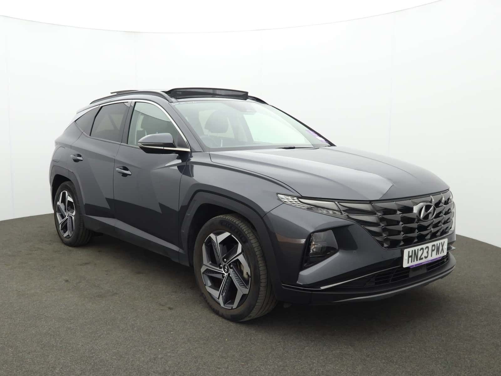 Hyundai TUCSON dealer public-web source image