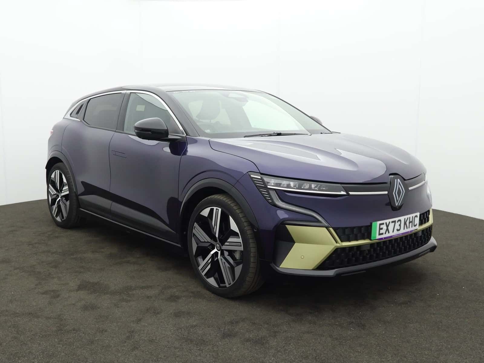 Renault Megane E-Tech listing photo