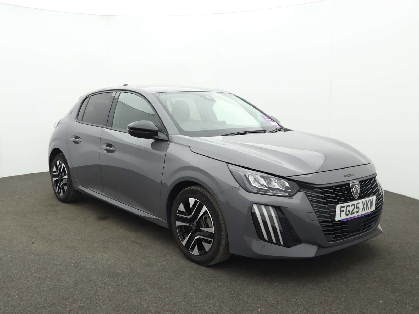 Peugeot 208 listing photo