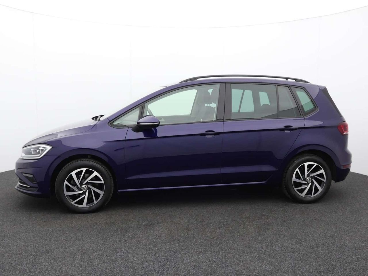 Volkswagen Golf SV 