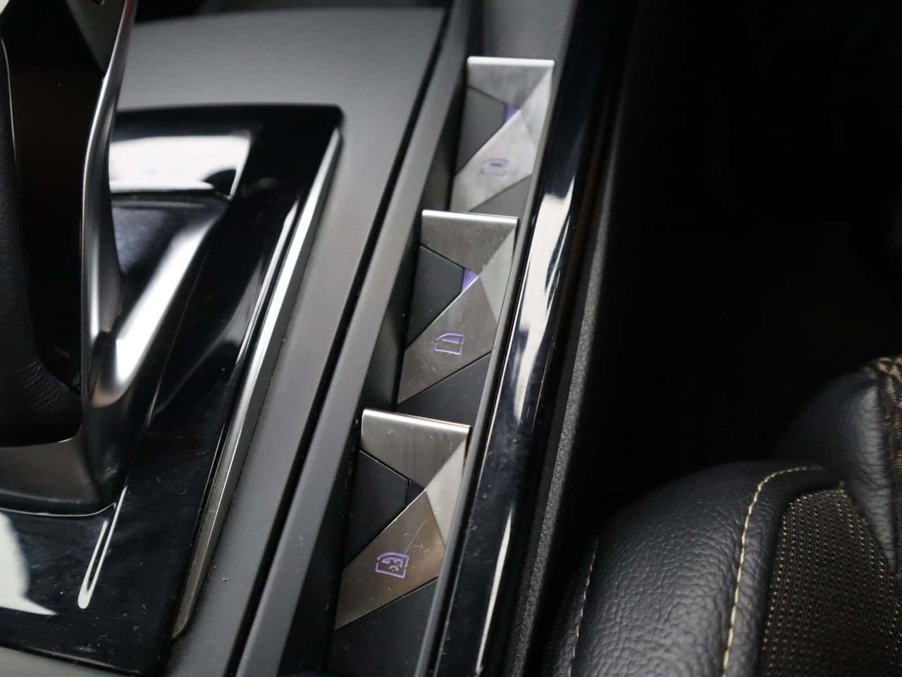 DS AUTOMOBILES DS 3 CROSSBACK 
