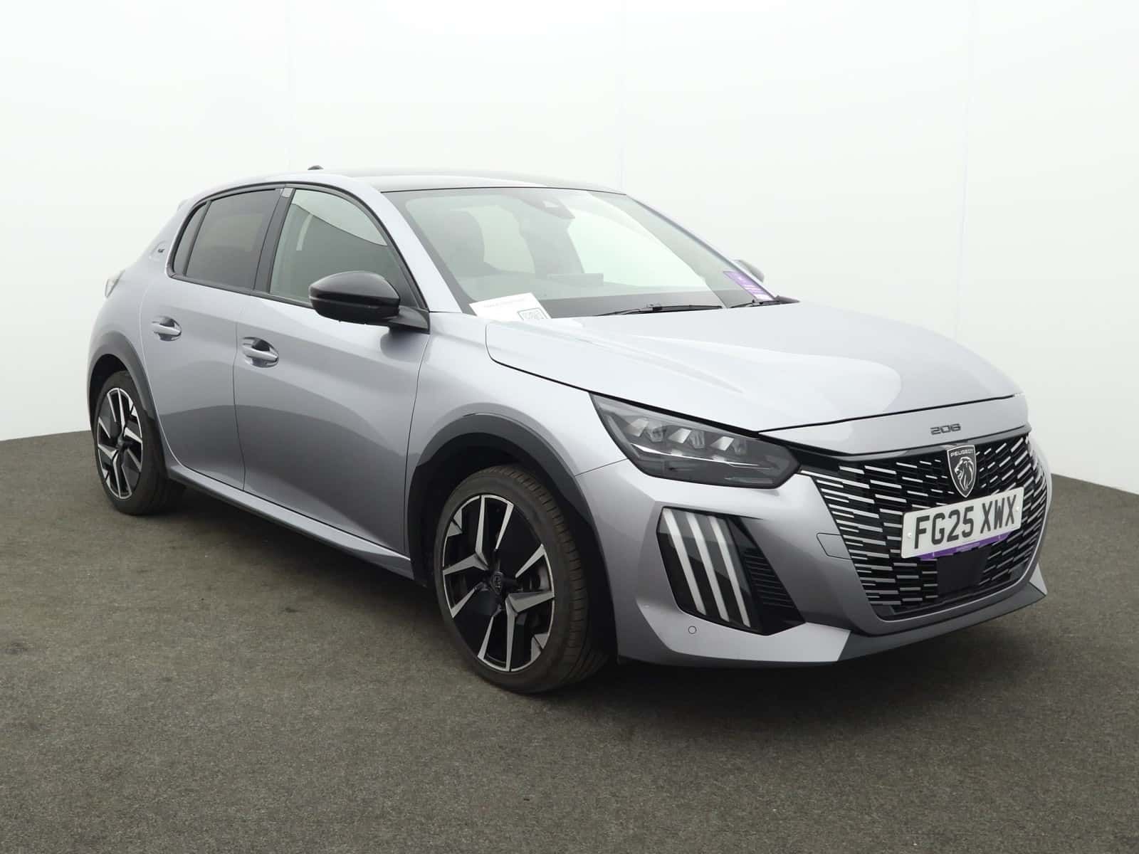 Peugeot 208 listing photo