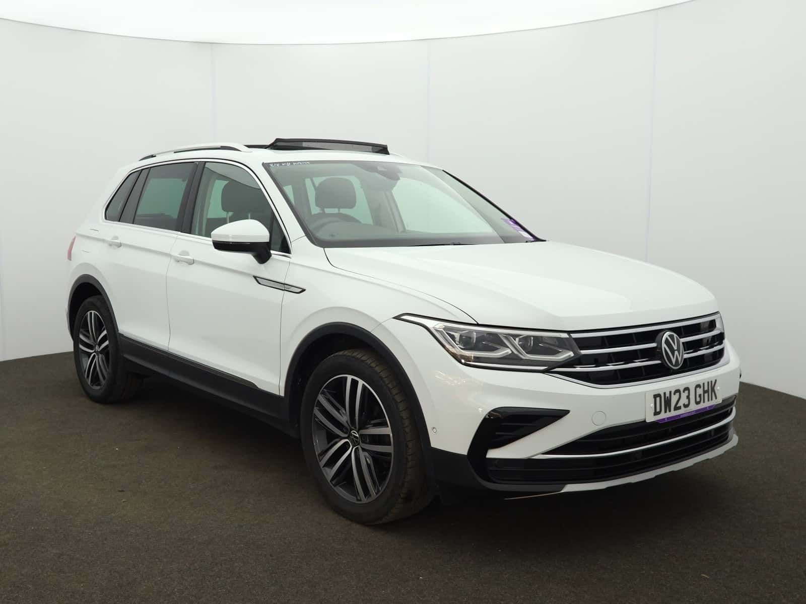 Volkswagen Tiguan dealer public-web source image