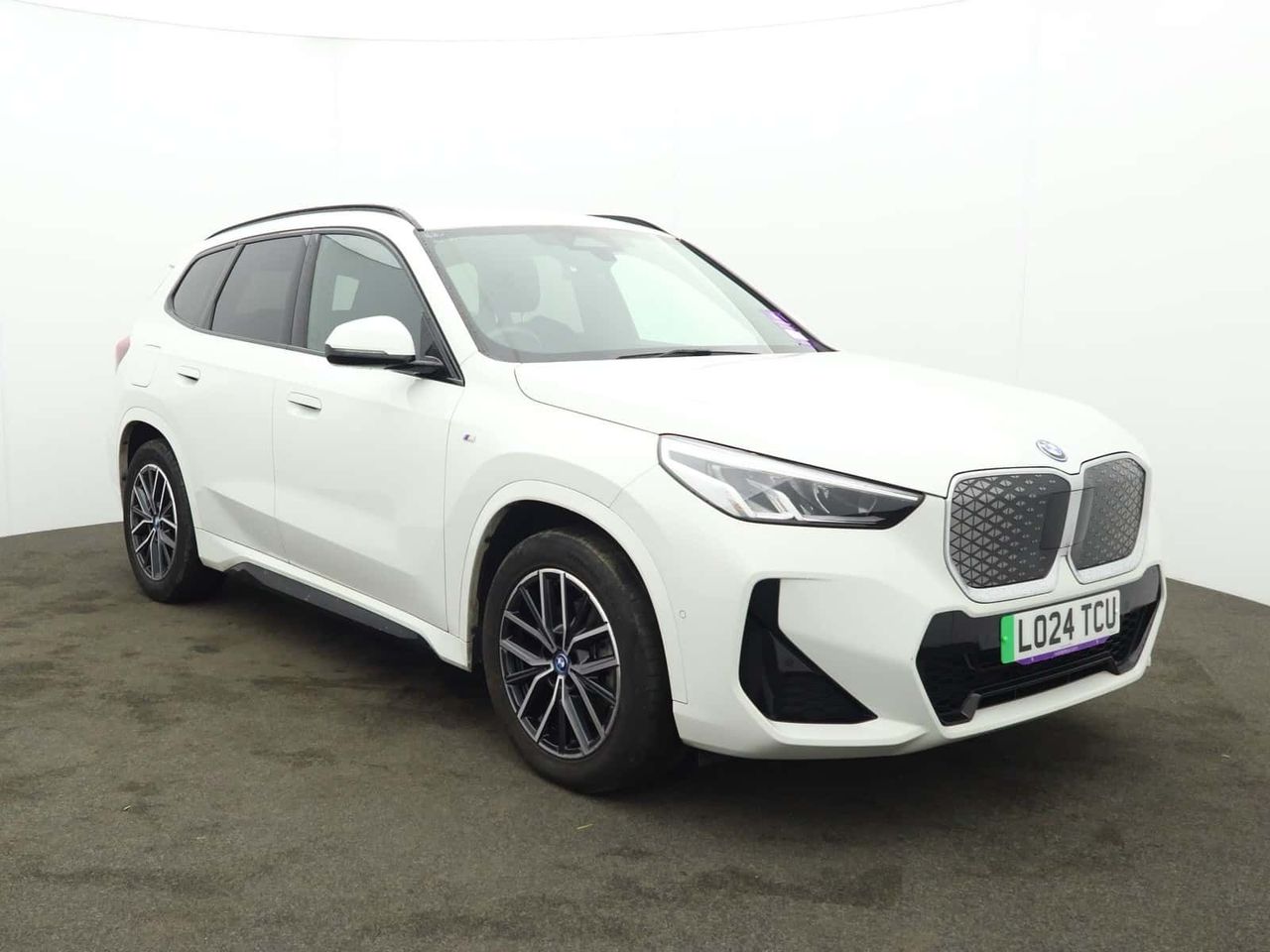 2024 BMW iX1