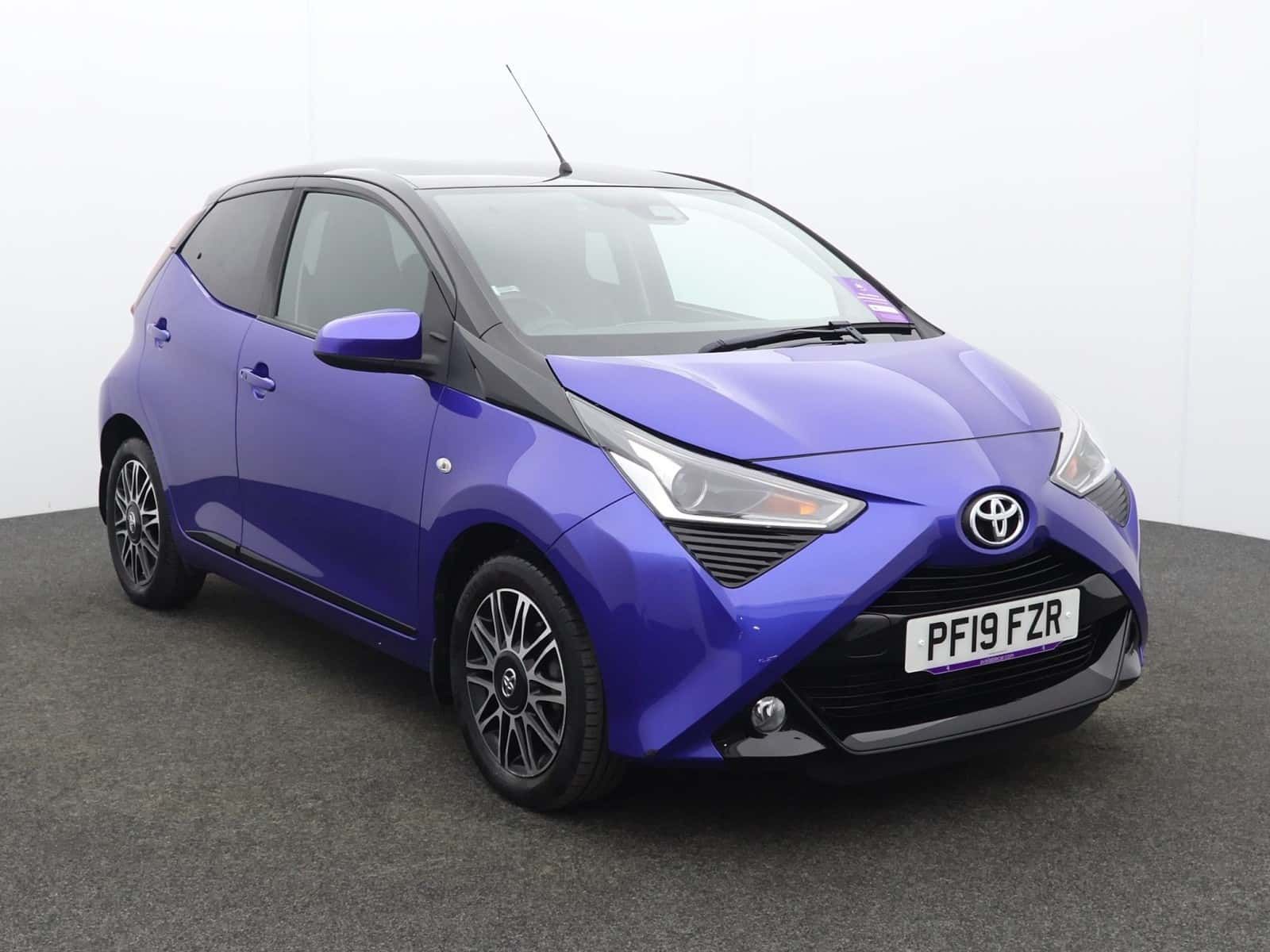 Toyota AYGO listing photo