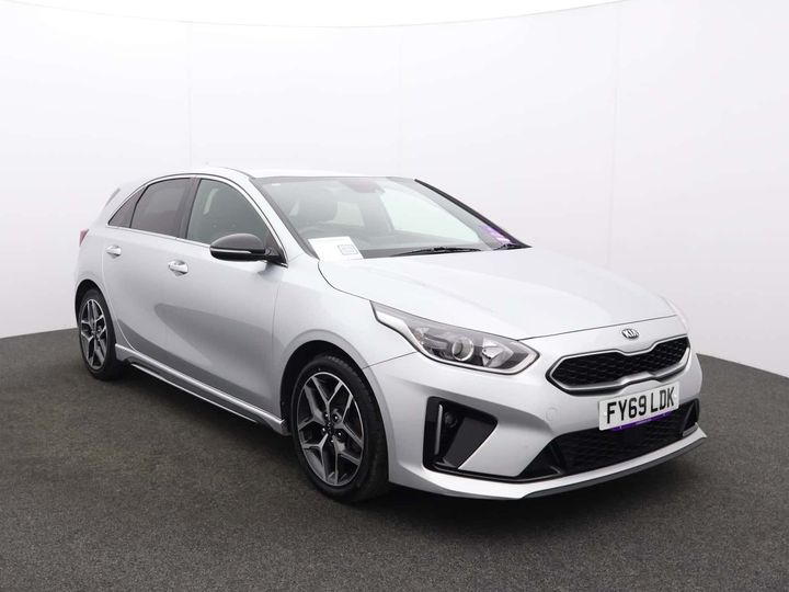 2019 KIA CEED KIA CEED 1.0T GDI ISG GT LINE 5DR MANUAL PETROL 47,782 09... photo