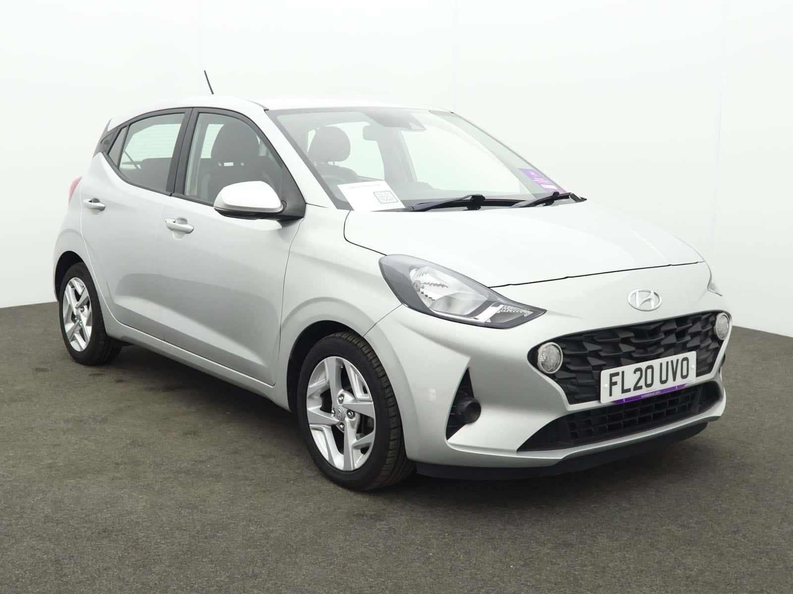 Hyundai i10 listing photo