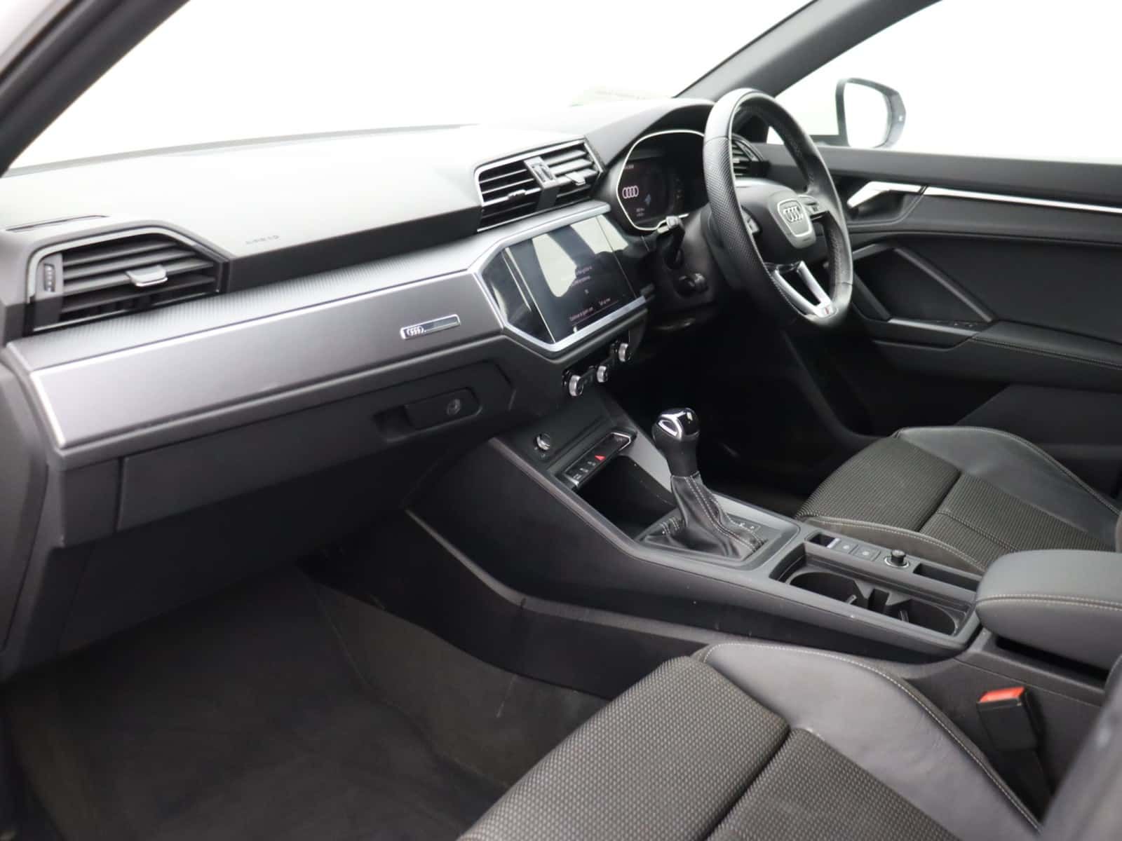 AUDI Q3 AUDI Q3 SPORTBACK 35 1.5 TFSI 150 S LINE 5DR S TRONIC...