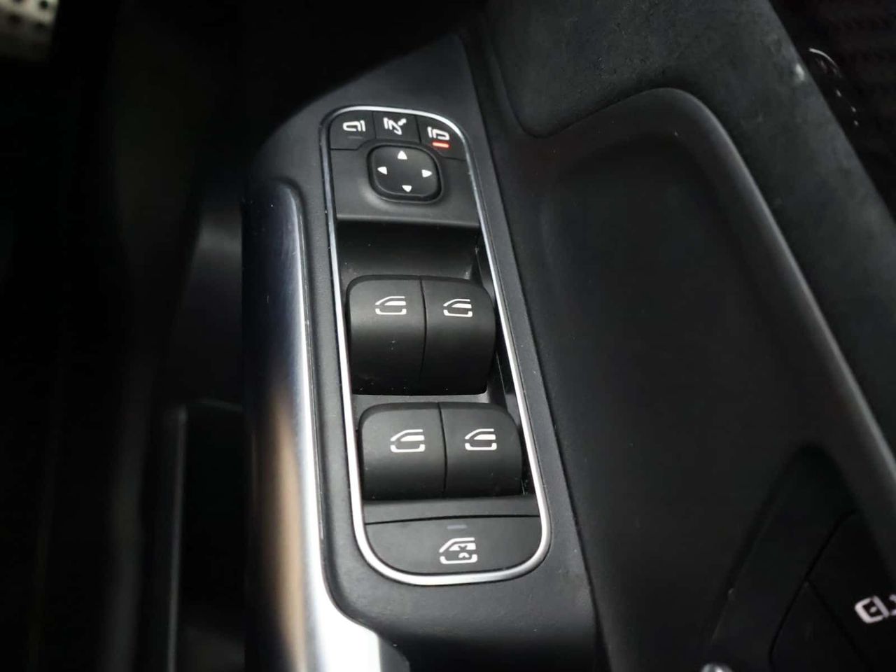 Mercedes-Benz B Class