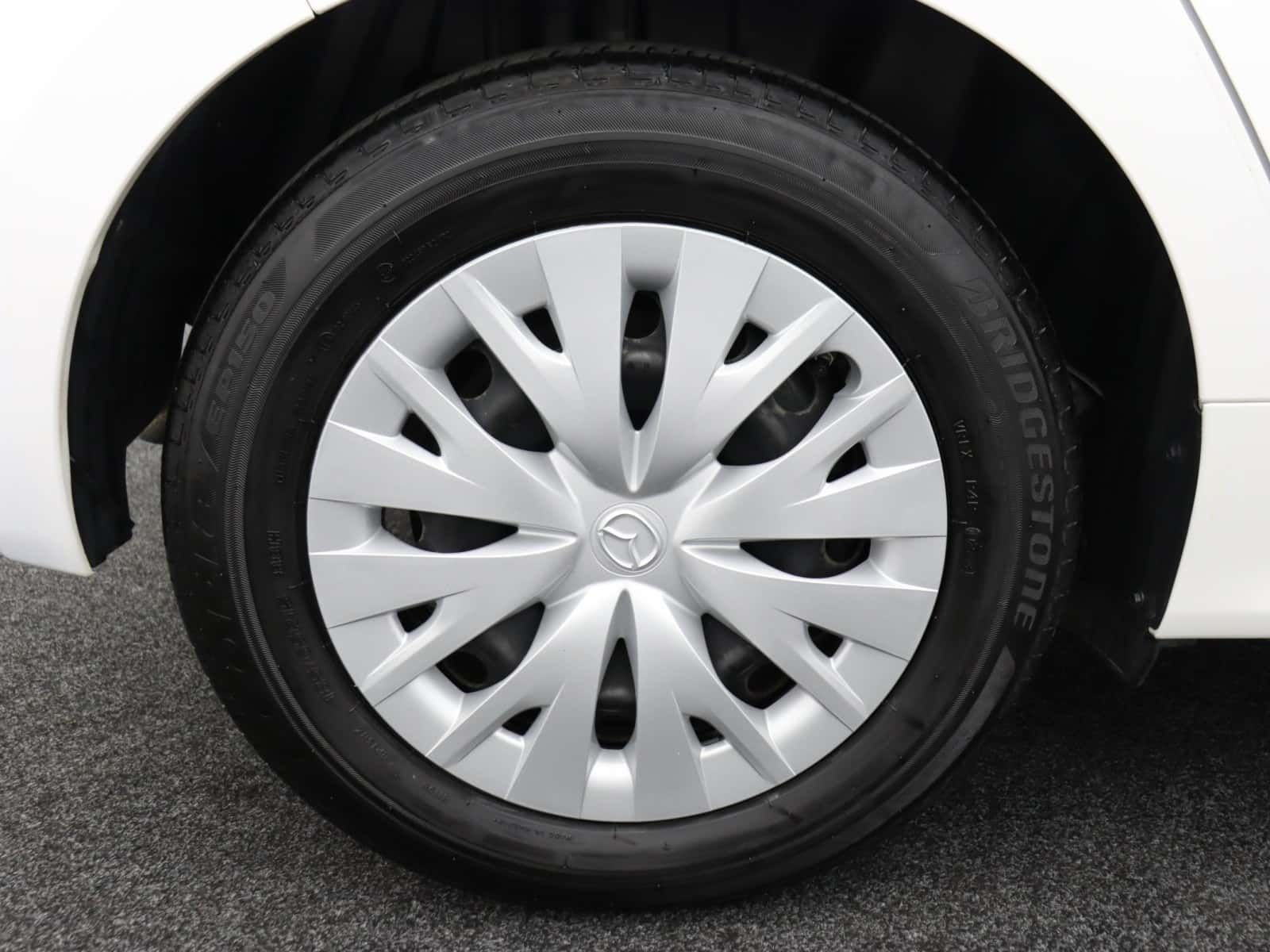 Mazda Mazda2 HYBRID