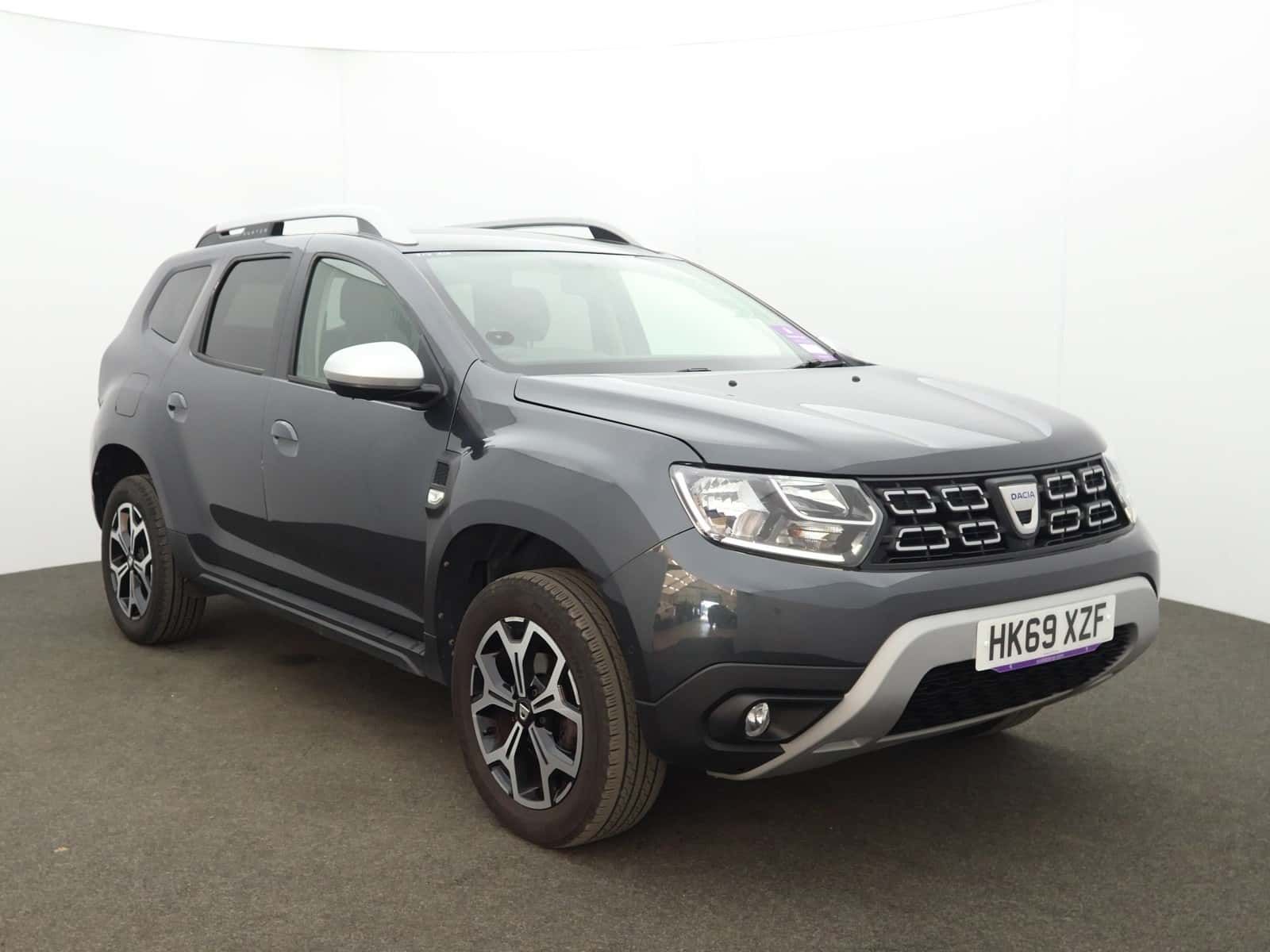 Dacia Duster listing photo